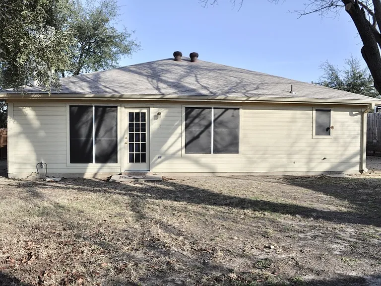 229 Lancelot Dr — Photo 14