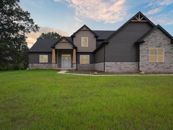11190 Dexter Pinckney Rd, Pinckney, MI 48169