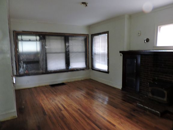 5th image of 6231 S Albany Ave