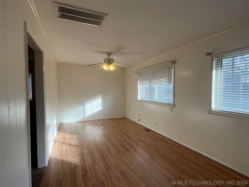 2nd image of 5366 E 27th Pl