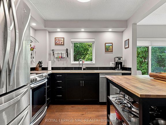 4th image of 61 Paffard St #202
