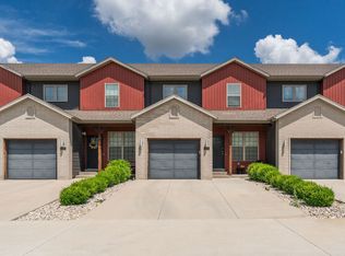 3077 W Cardinal St, Springfield, MO 65810