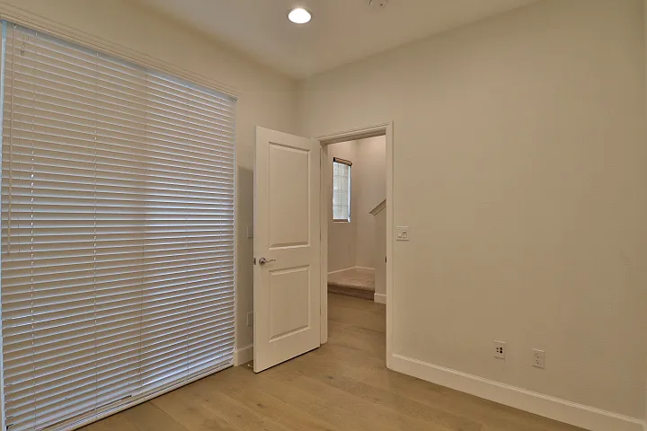 5838 W Las Positas Blvd — Photo 14