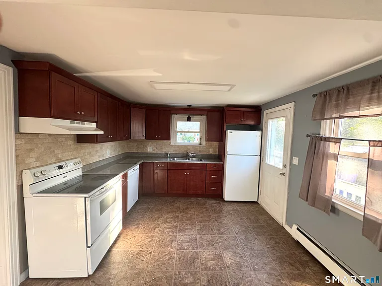 482 Ash Dr — Photo 6