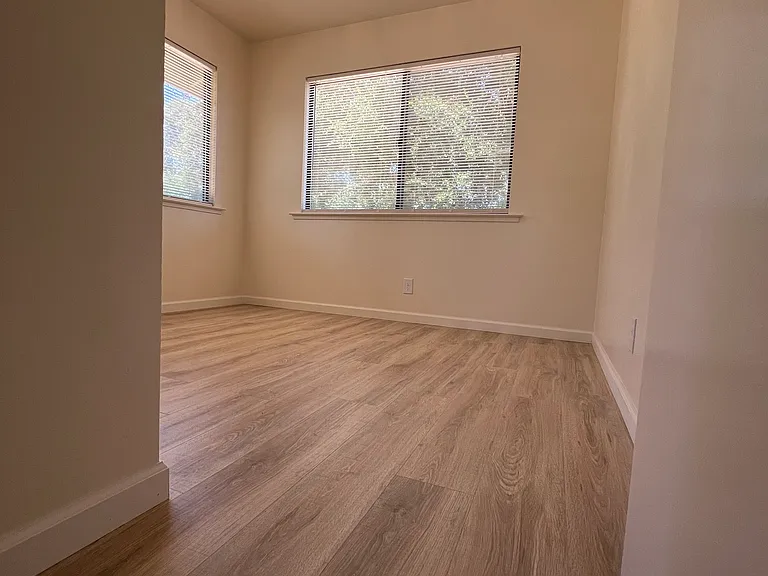 10125 Atascadero Ave #B — Photo 26