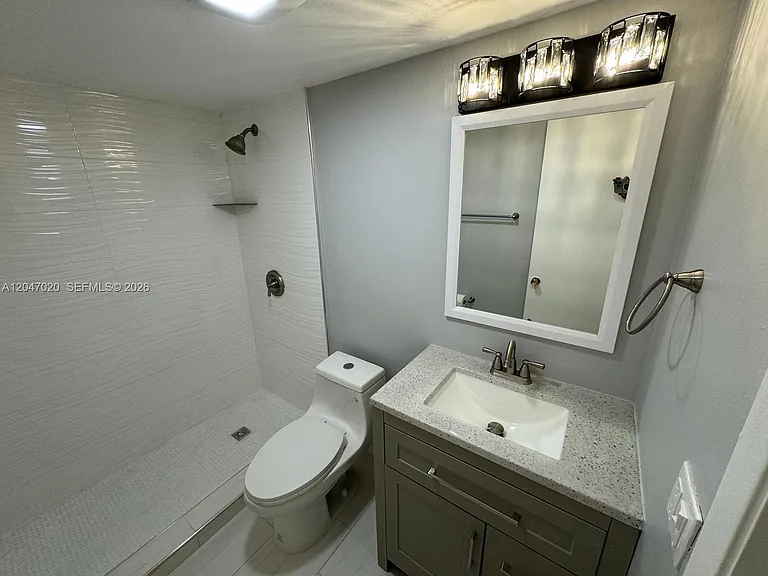 500 Village Green Cir W #215 — Photo 4