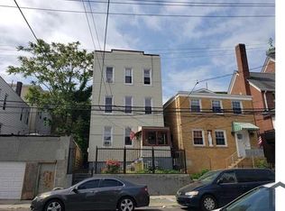 52 Chestnut St, Yonkers, NY 10701