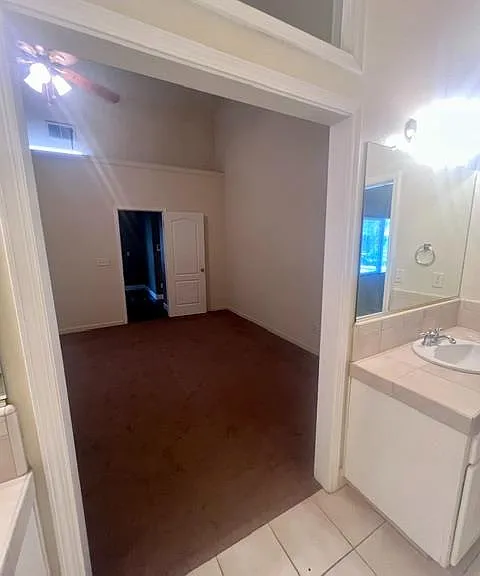 1877 E Turnberry Ave — Photo 44