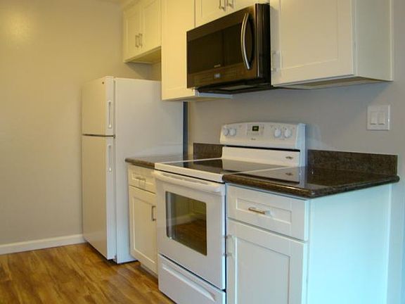 5th image of 3930 Hamilton Ave