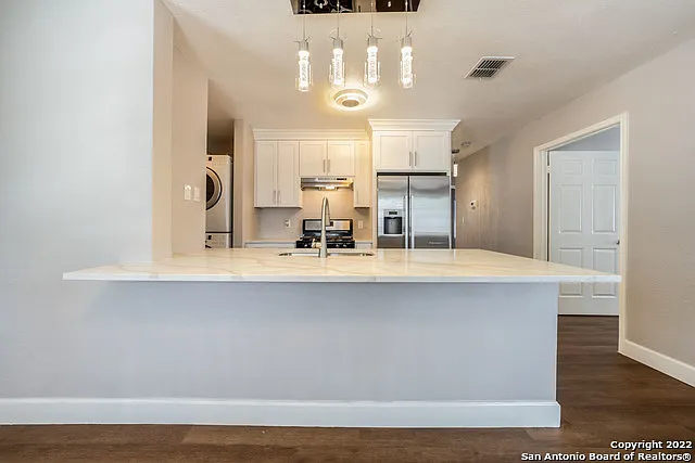 810 E Euclid Ave — Photo 11