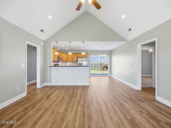 5th image of 416 Foxfield Court