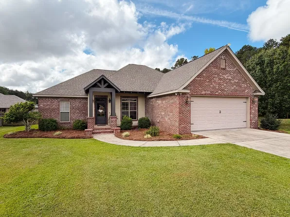 23 W Spruce, Sumrall, MS 39482