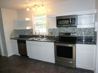 300 Kyle Dr, Havelock, NC 28532