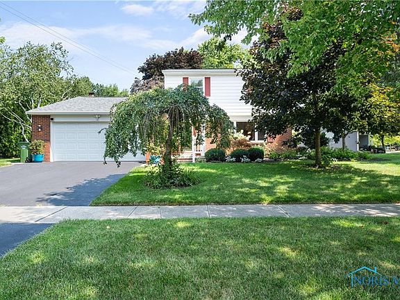 3rd image of 401 Orchard View Dr