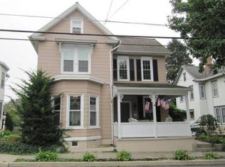 119 N Cedar St, Lititz, PA 17543