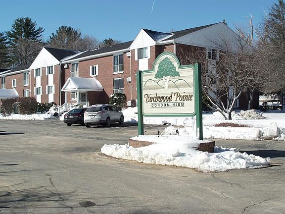 3rd image of 2 Birchwood Pt APT 204