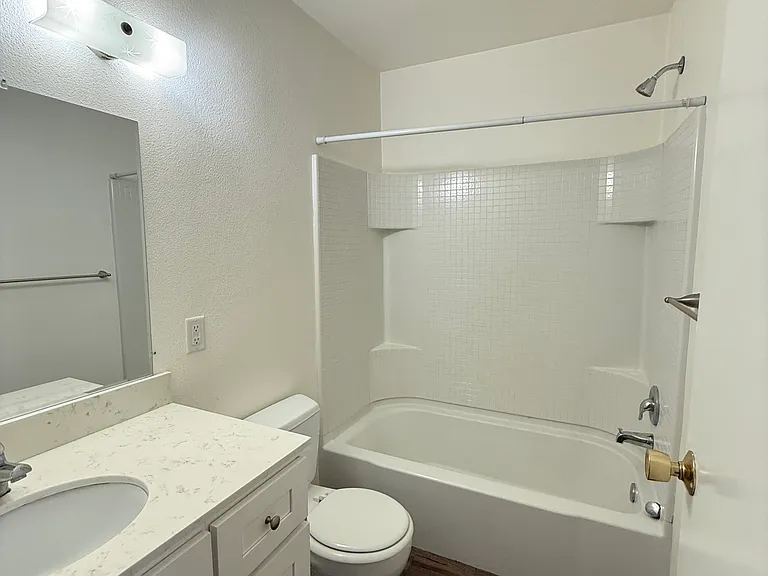 1145 Leff St #8 — Photo 16