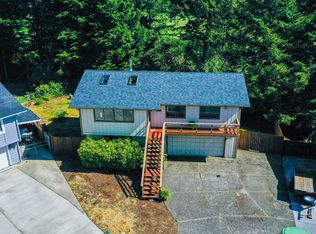 1127 Hemlock Ct, Reedsport, OR 97467
