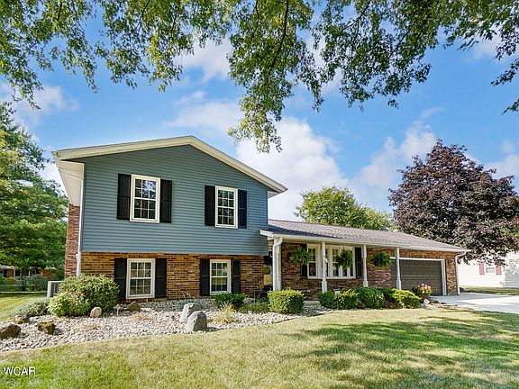 2nd image of 3655 Huntleigh Dr