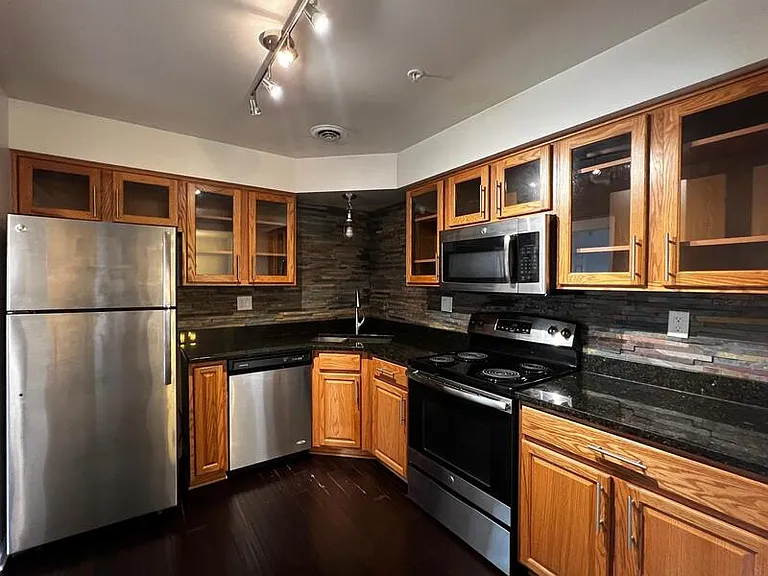 2045 E 45th St #1-203 — Photo 5