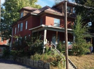 1717 Jules St, Saint Joseph, MO 64501