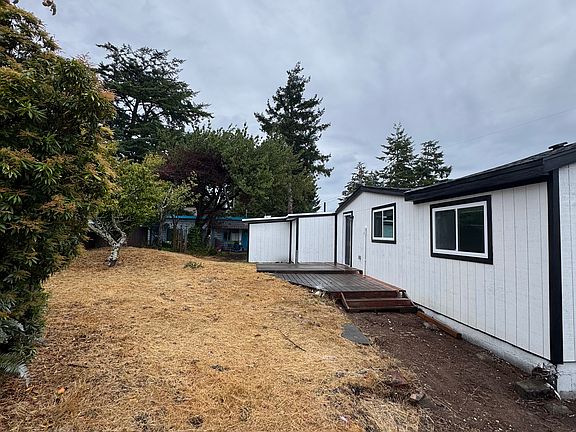 3rd image of 1616 Lund Ave