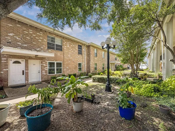 3535 Nasa Road 1 #59, Seabrook, TX 77586
