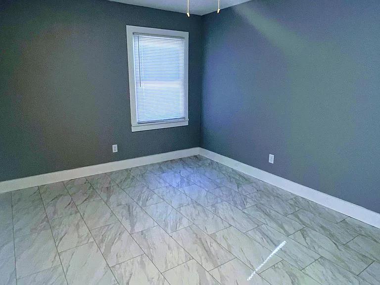 907 Poplar Ave — Photo 18