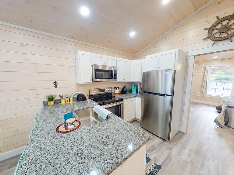 49 Bridge St #B — Photo 13