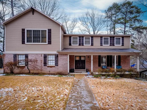 8 Bugle Ct, Little Rock, AR 72227
