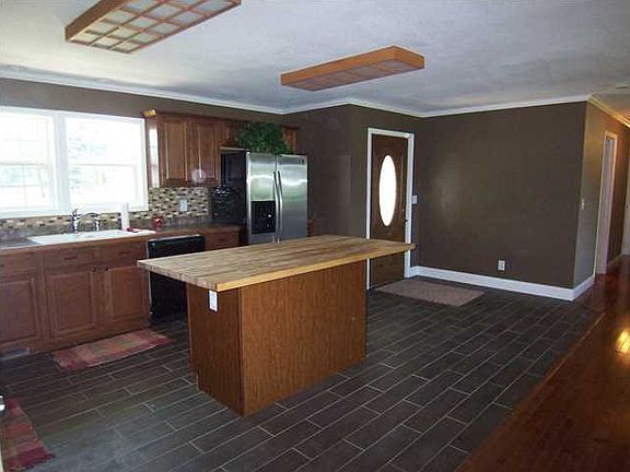 4th image of 1300 E Mary Lee Dr
