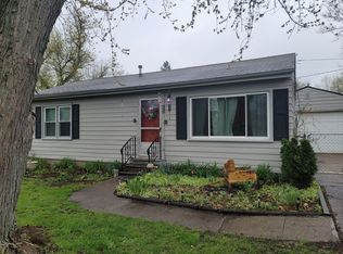 222 S East St, Fowlerville, MI