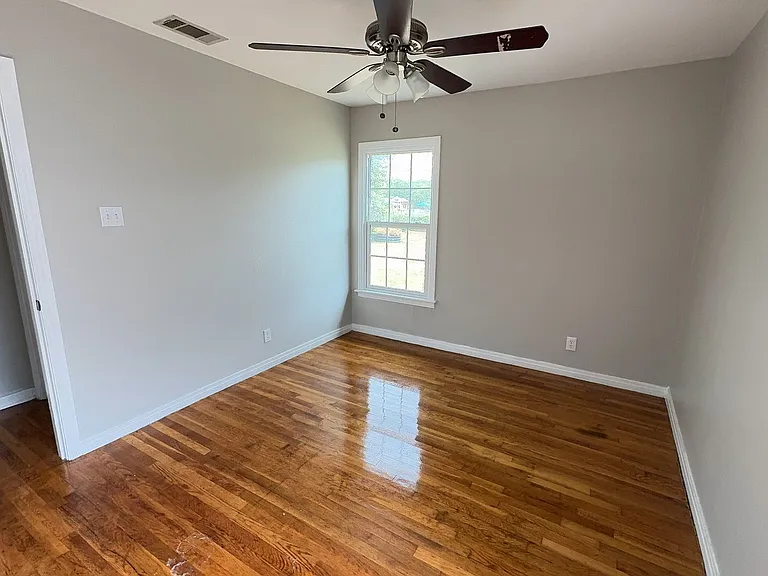 1207 Redondo Dr — Photo 8