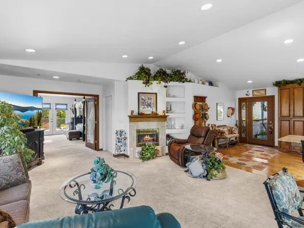 3375 Dodge Rd, White City, OR 97503