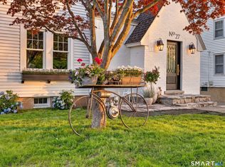 27 Harland Pl, Norwich, CT 06360
