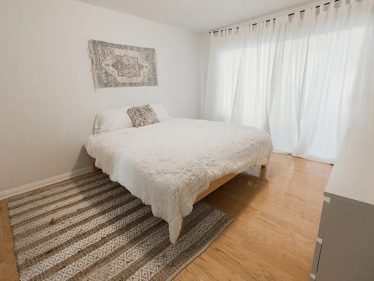 23301 Balmoral Ln — Photo 7