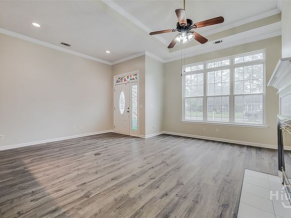 5th image of 7 Haydens Court