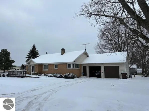 613 W Division St, Cadillac, MI 49601