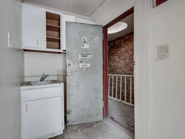 122 Hoyt Street image 47 of 57