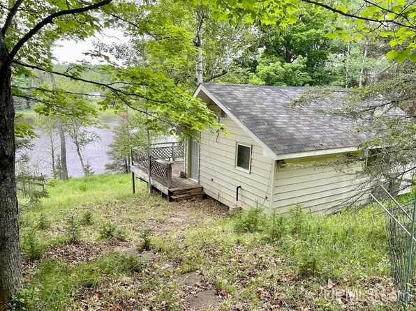 10245 H5 Riverside Ln, Cornell, MI 49818