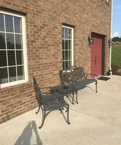 41 Melrose Dr — Photo 1