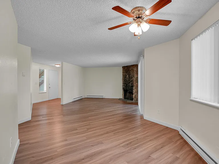 Riverview Apartments — Photo 50