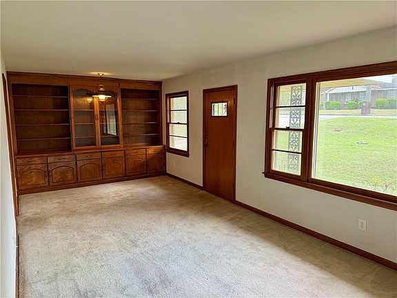 4th image of 1404 46th St