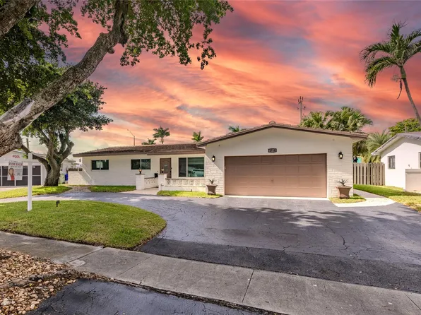 1710 NW 88th Way, Pembroke Pines, FL 33024