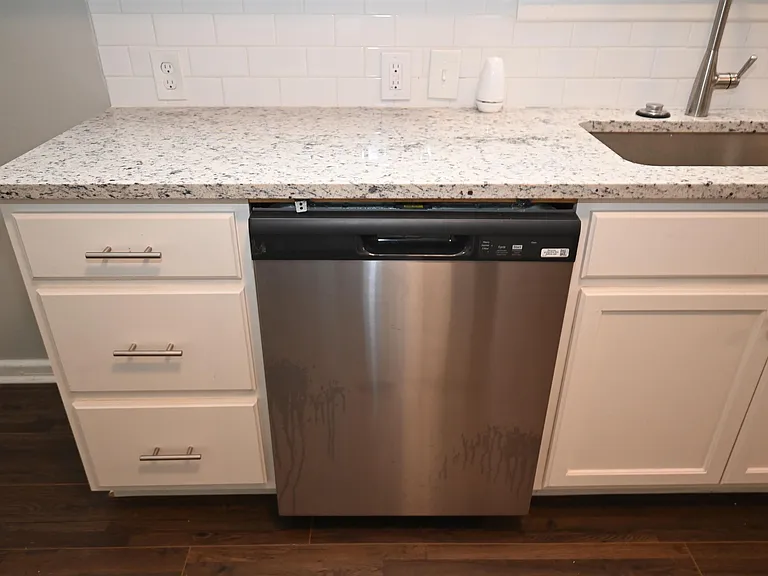 721 Maple St — Photo 12