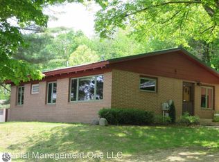 10220 E Grandview Rd, Traverse City, MI 49684