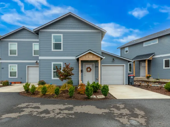 205 Dano Dr, Phoenix, OR 97535