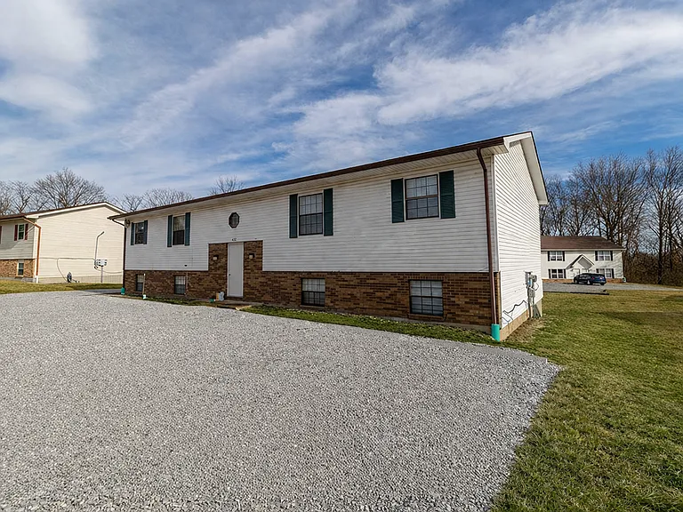 420 N East Park Ln — Photo 1