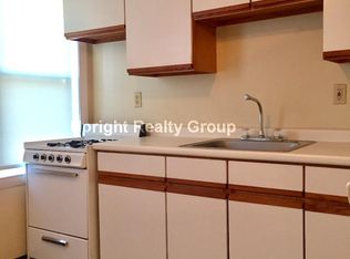 30 School St APT 2, Holbrook, MA 02343