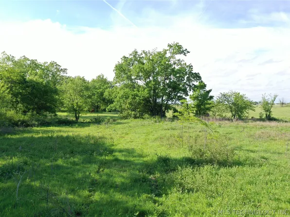 7500 Twin Hills Rd, Okmulgee, OK 74447